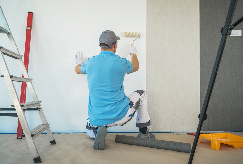 Huur een professionele renovlies behanger uit Nijmegen en krijg 10% korting op het behangen en sauzen van je nieuwbouwwoning.